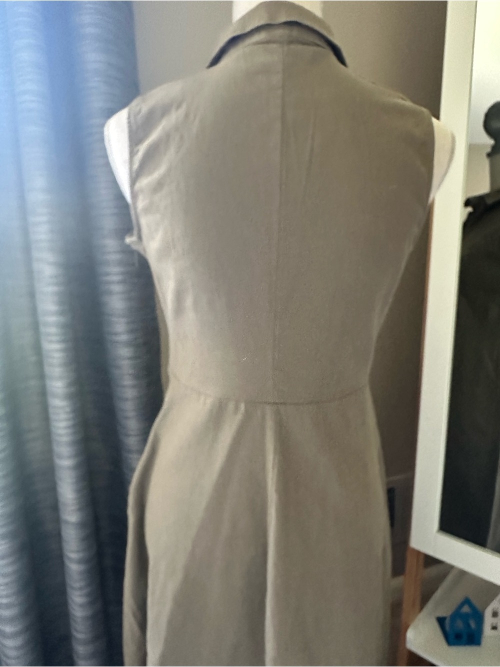 Tahari Olive Sleeveless Midi Shirt Dress - Picture 4 of 11